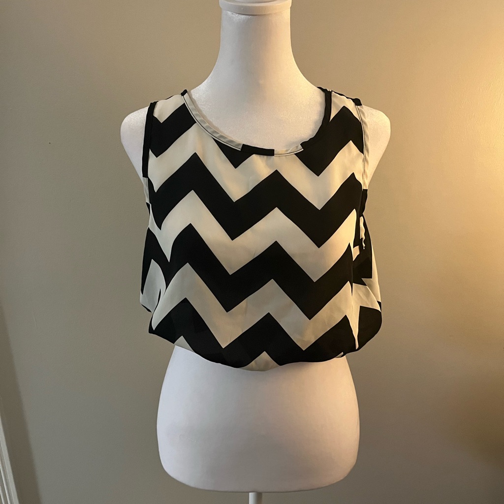 Pattern Crop Top